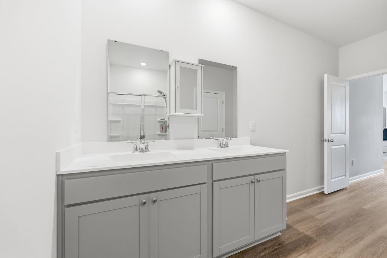 655 Gryffindor Dr. Photo 17