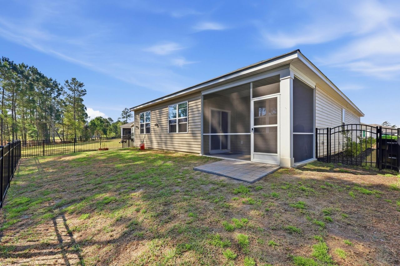 655 Gryffindor Dr. Photo 25