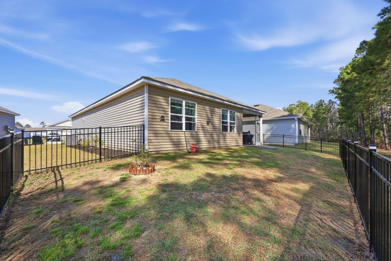 655 Gryffindor Dr. Photo 26