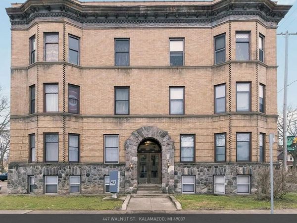 447 W Walnut Street, Kalamazoo, MI 49007
