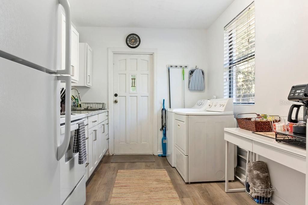 825 NW 19th Avenue , Gainesville, FL 32609 Photo