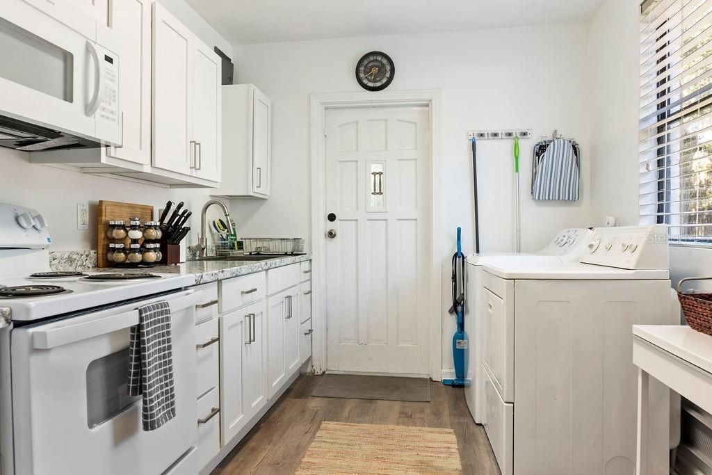 825 NW 19th Avenue , Gainesville, FL 32609 Photo