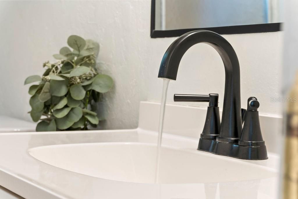 825 NW 19th Avenue , Gainesville, FL 32609 Photo