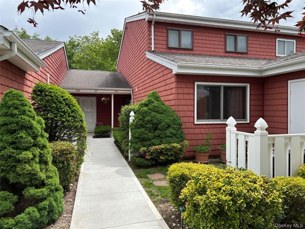 506 Drew Drive, Saint James, NY 11780