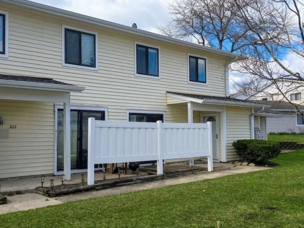 325 BAYVIEW Point , Schaumburg, IL 60194