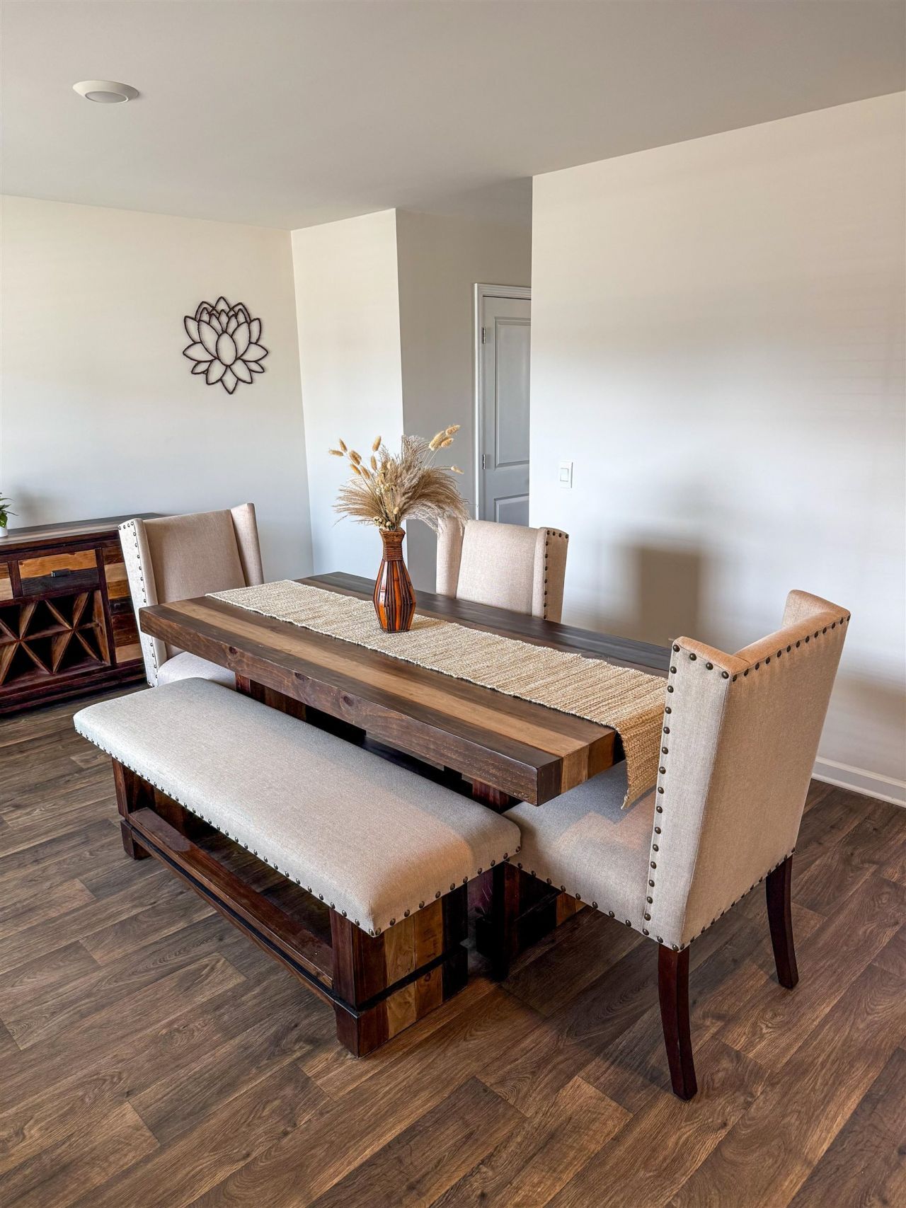 2109 Connor Way  Photo 5