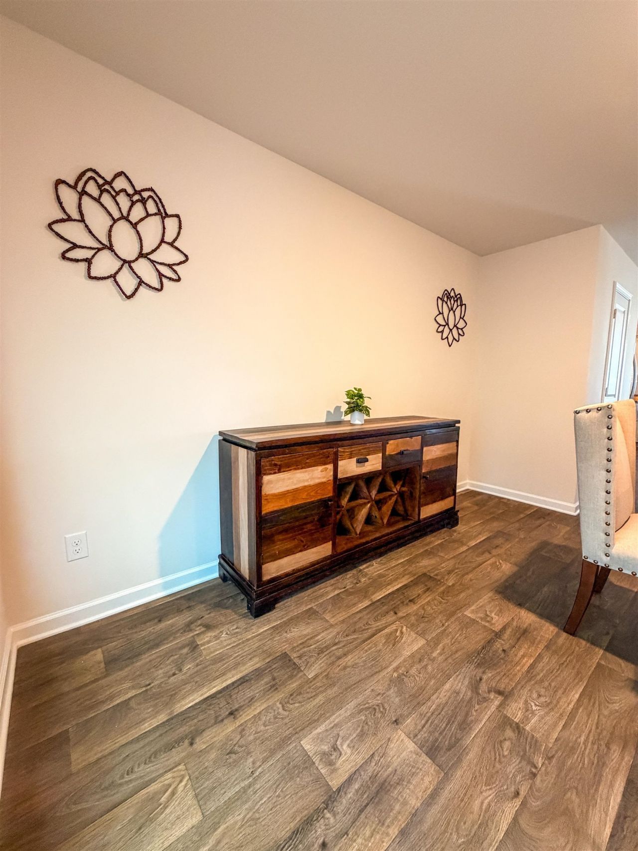 2109 Connor Way  Photo 8