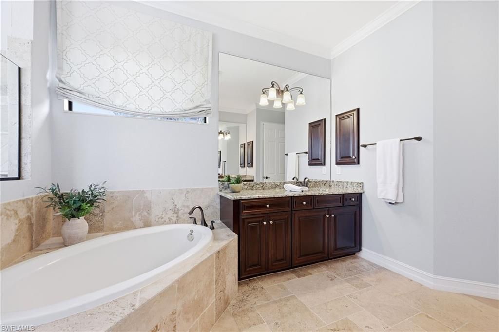 3369 Runaway Ln, Naples, FL 34114 Photo