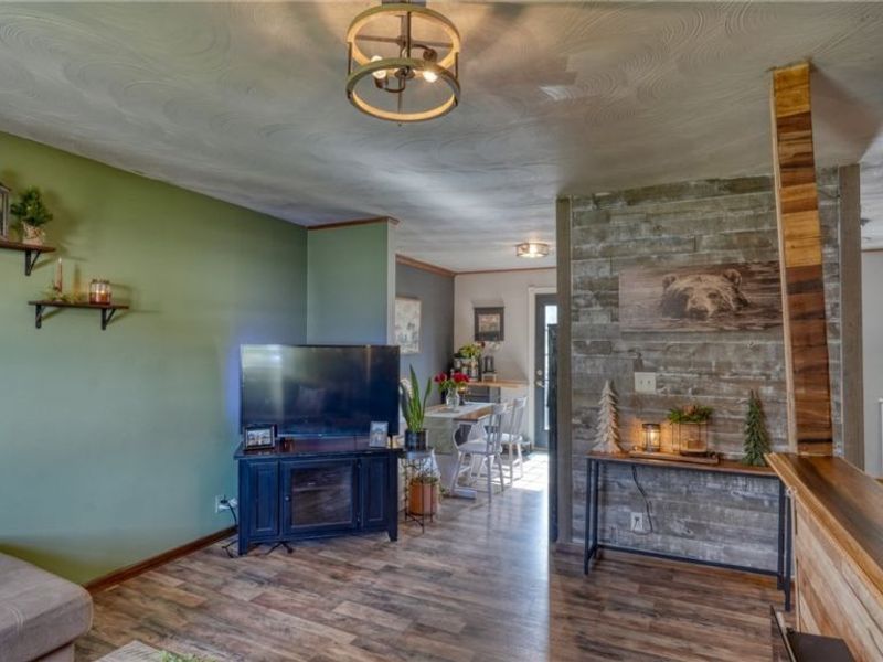 122 Myrna Drive, Cambridge, OH 43725 Photo 3