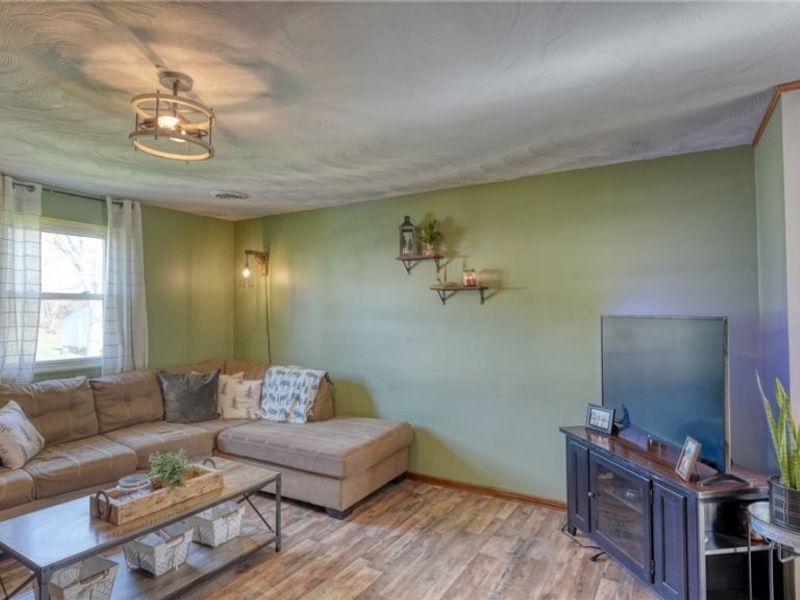 122 Myrna Drive, Cambridge, OH 43725 Photo 5