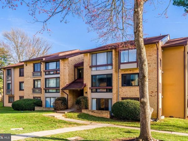 10218 BUSHMAN DRIVE, Unit 101, OAKTON, VA 22124