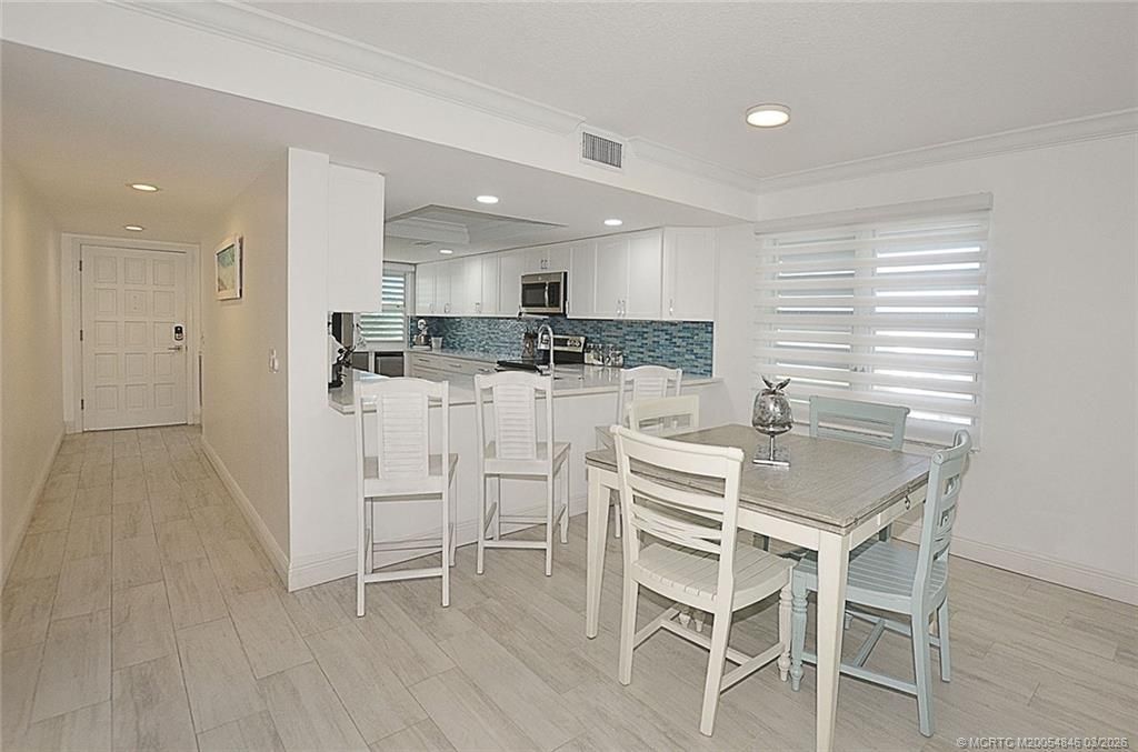 529 NE Plantation Road, Unit 310, Stuart, FL 34996 Photo