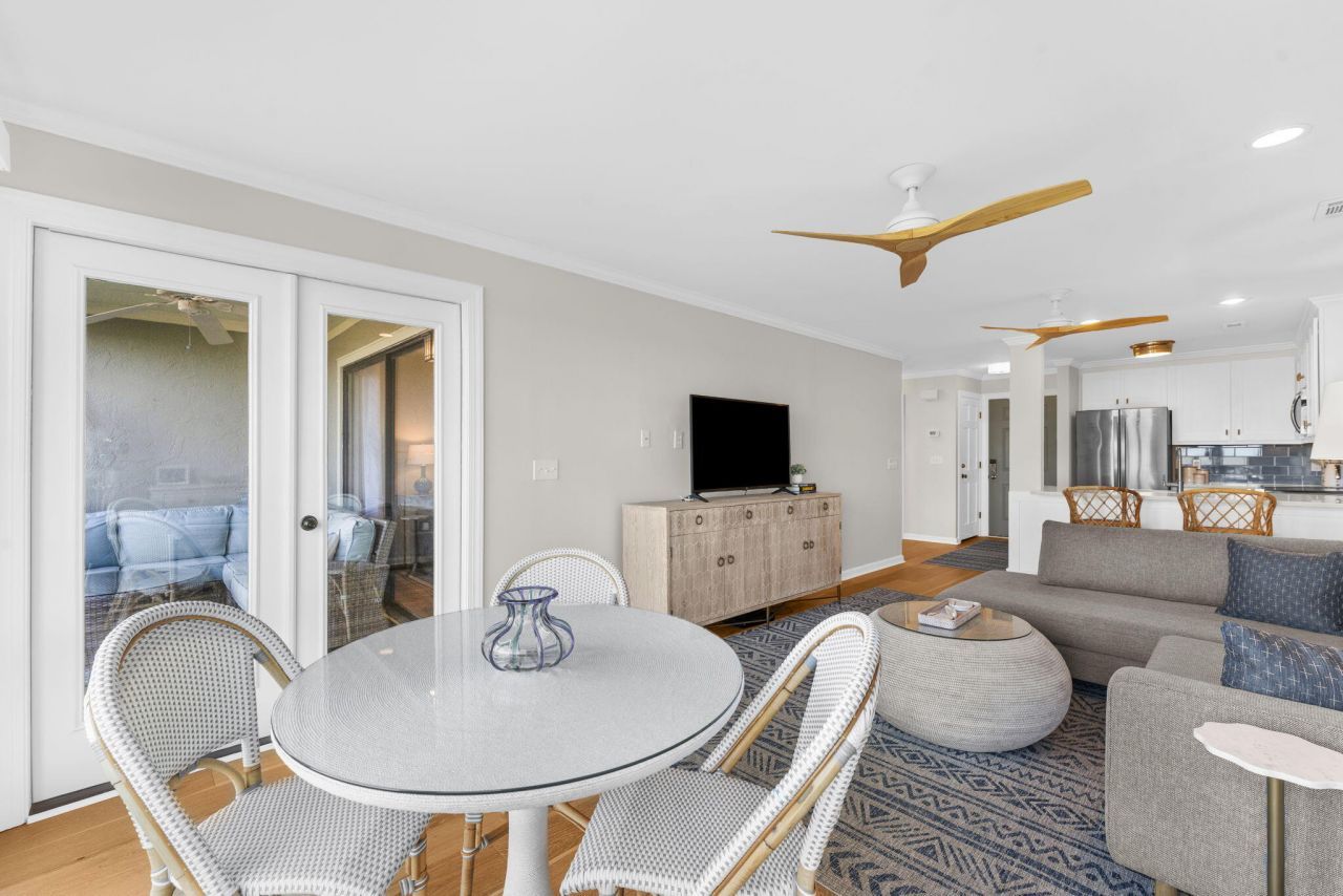 2111 Landfall Way Photo 15