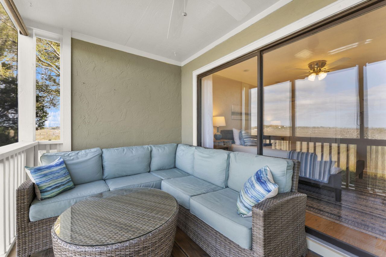 2111 Landfall Way Photo 17