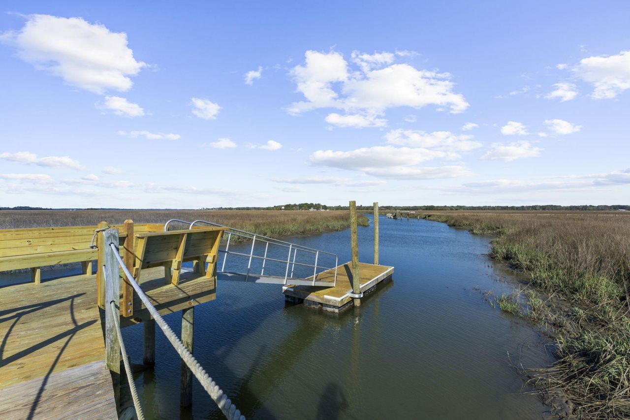 2111 Landfall Way Photo 27