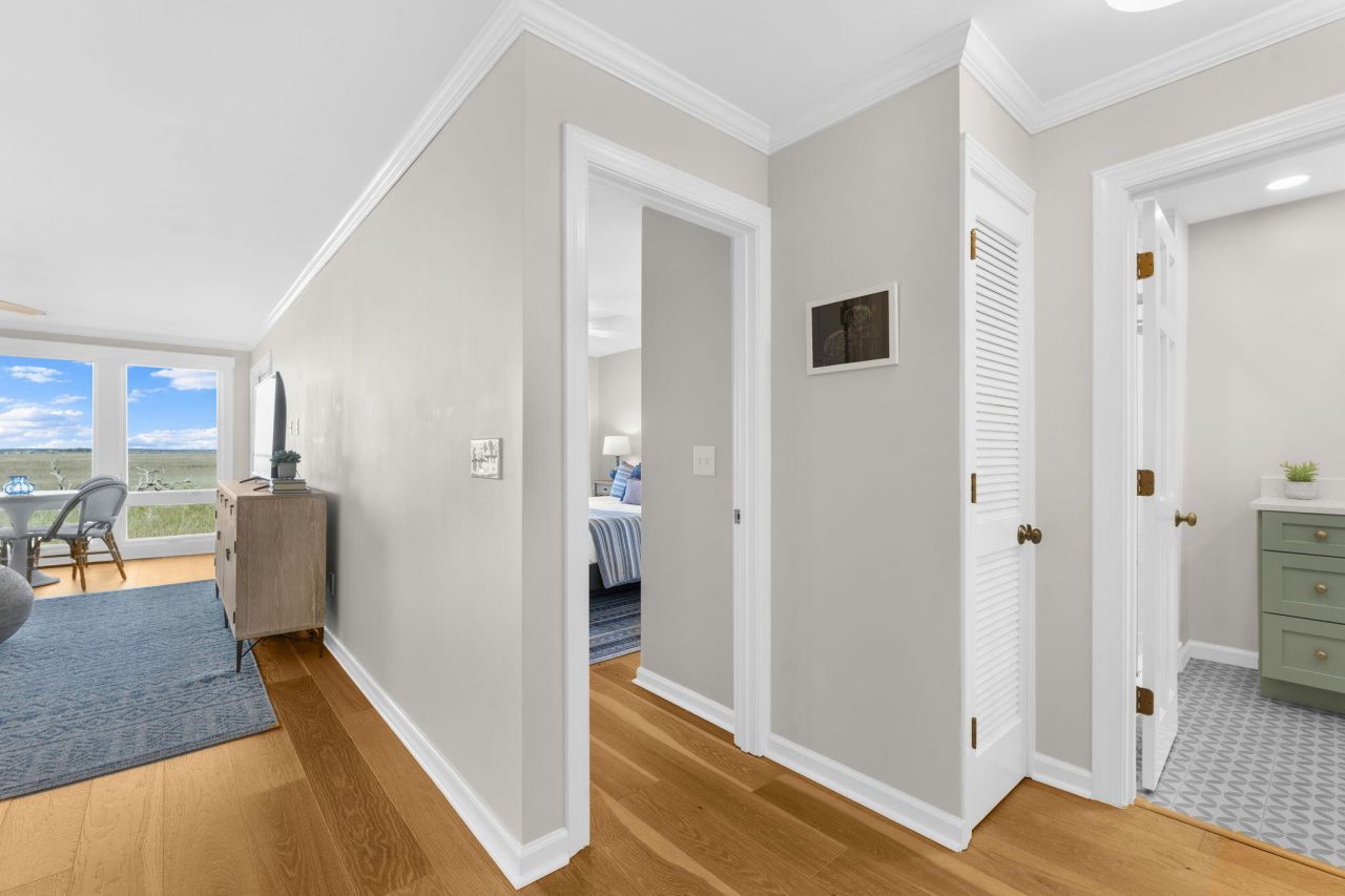 2111 Landfall Way Photo 5