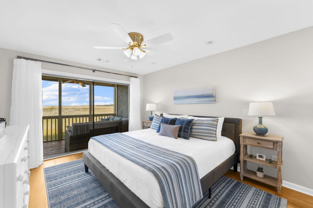 2111 Landfall Way Photo 7