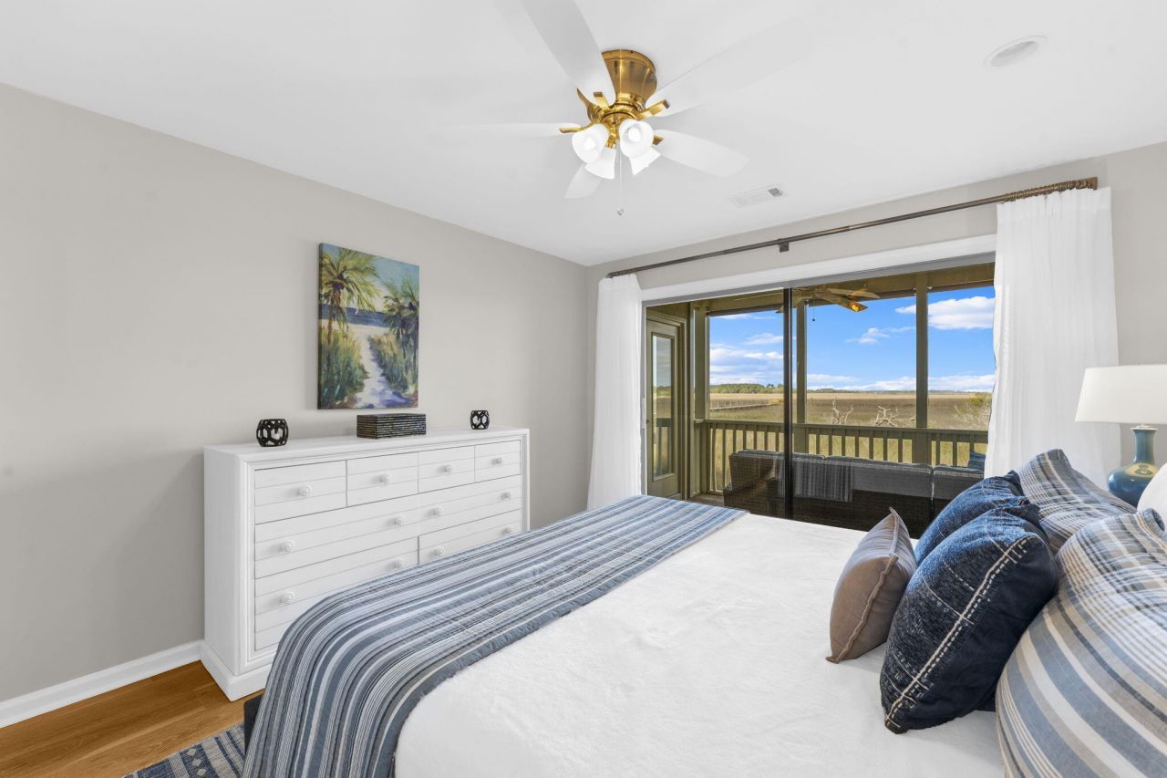 2111 Landfall Way Photo 8