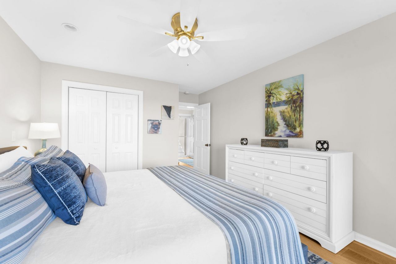 2111 Landfall Way Photo 9