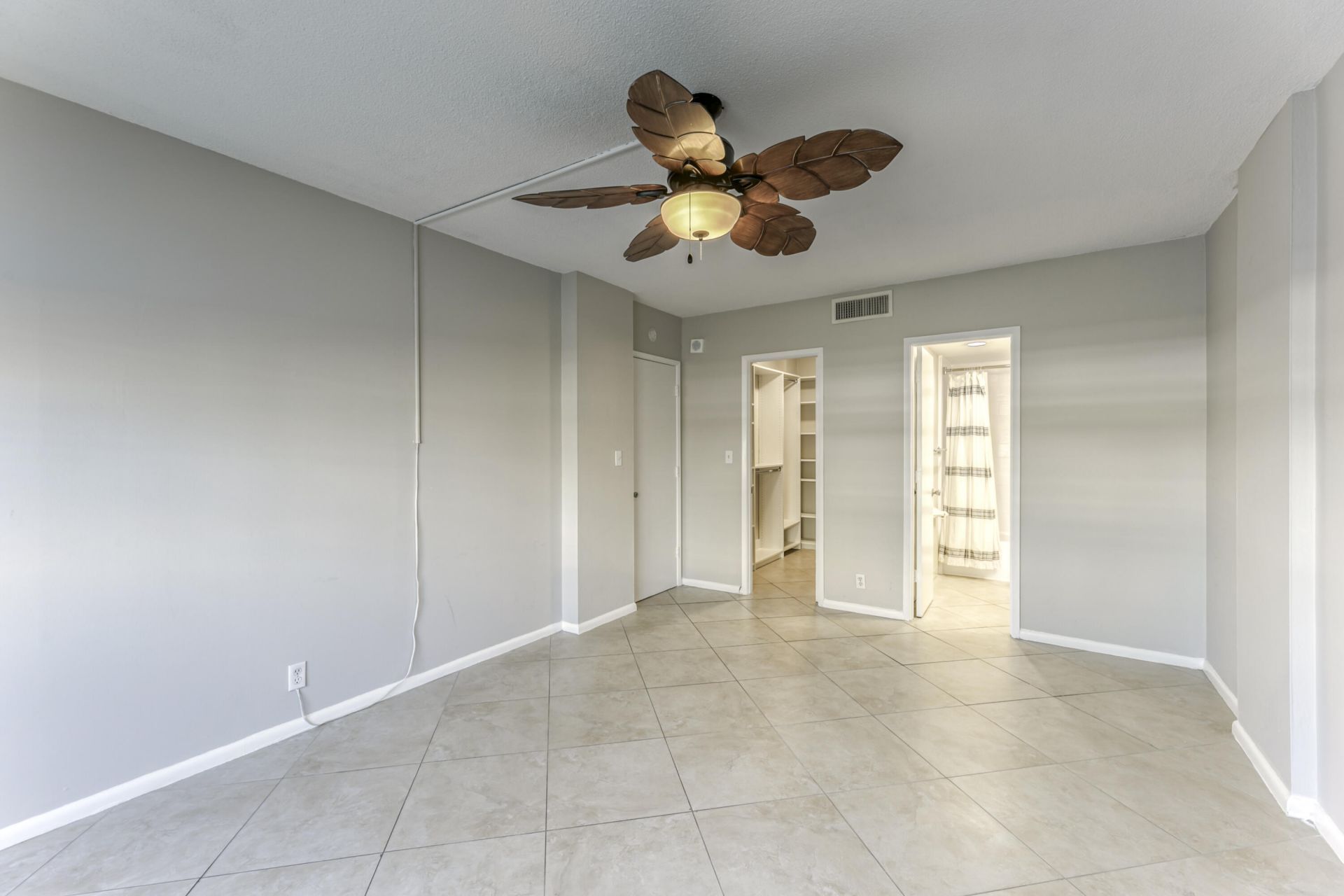 2900 NE 30th Street, Unit L2, Fort Lauderdale, FL 33306 Photo