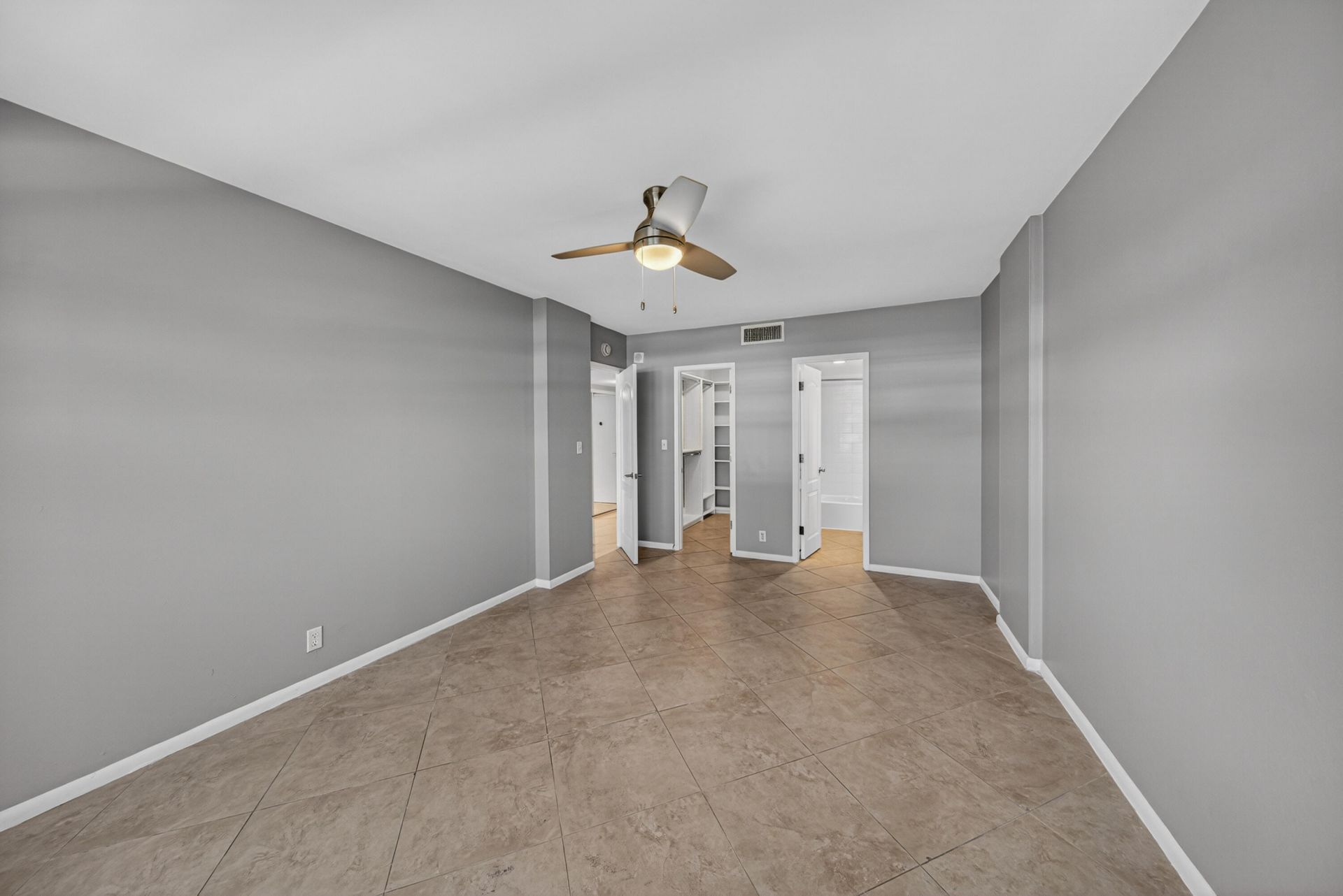 2900 NE 30th Street, Unit L2, Fort Lauderdale, FL 33306 Photo