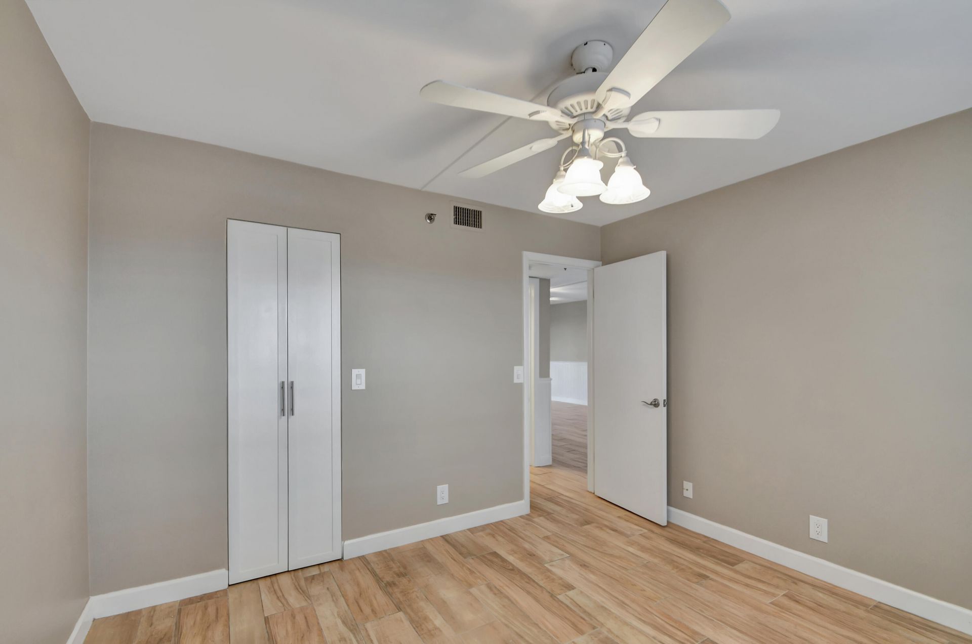 4640 W Lucerne Lakes Blvd W, Unit 502, Lake Worth, FL 33467 Photo