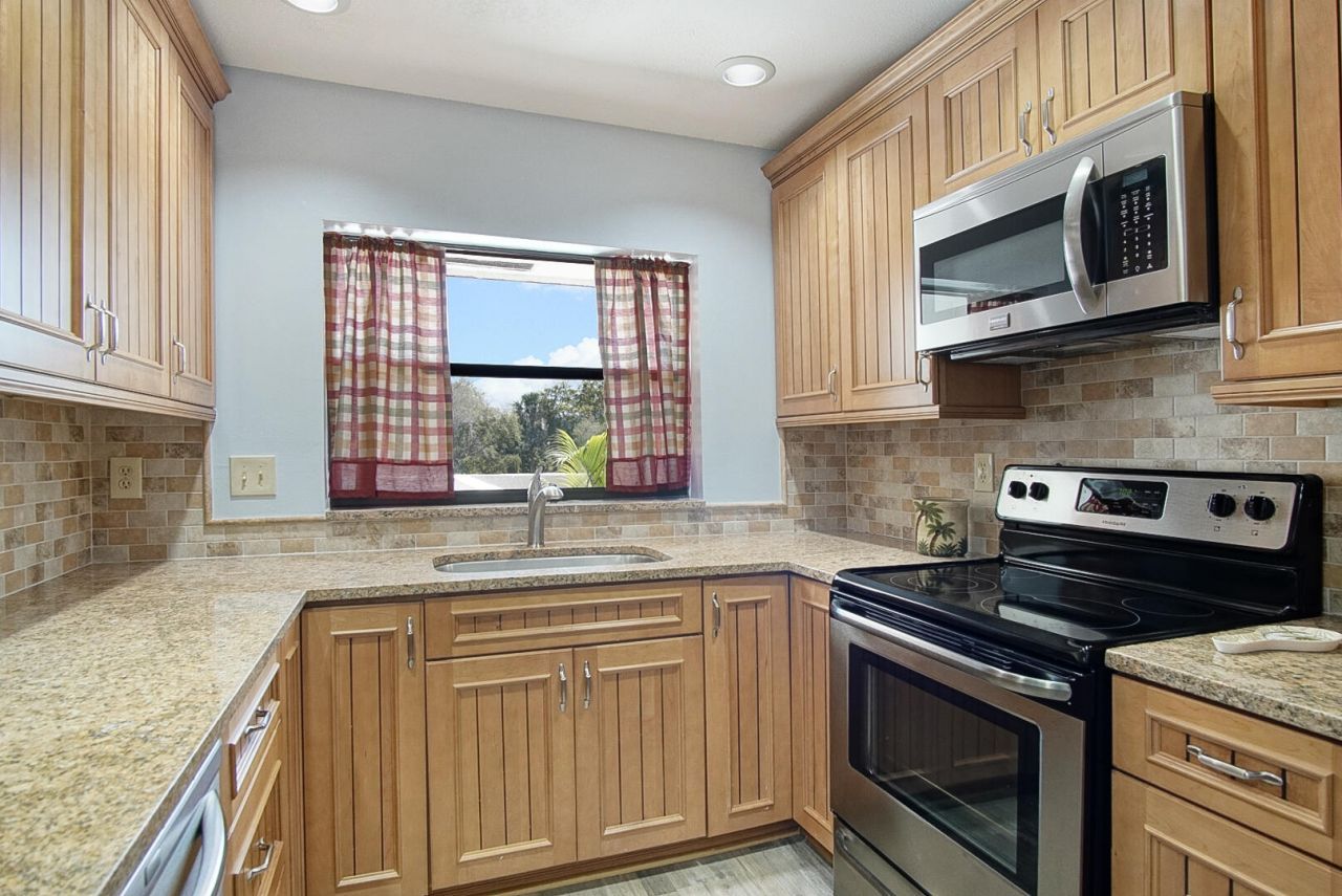 6041 SE Landing Way, Stuart, FL 34997 Photo