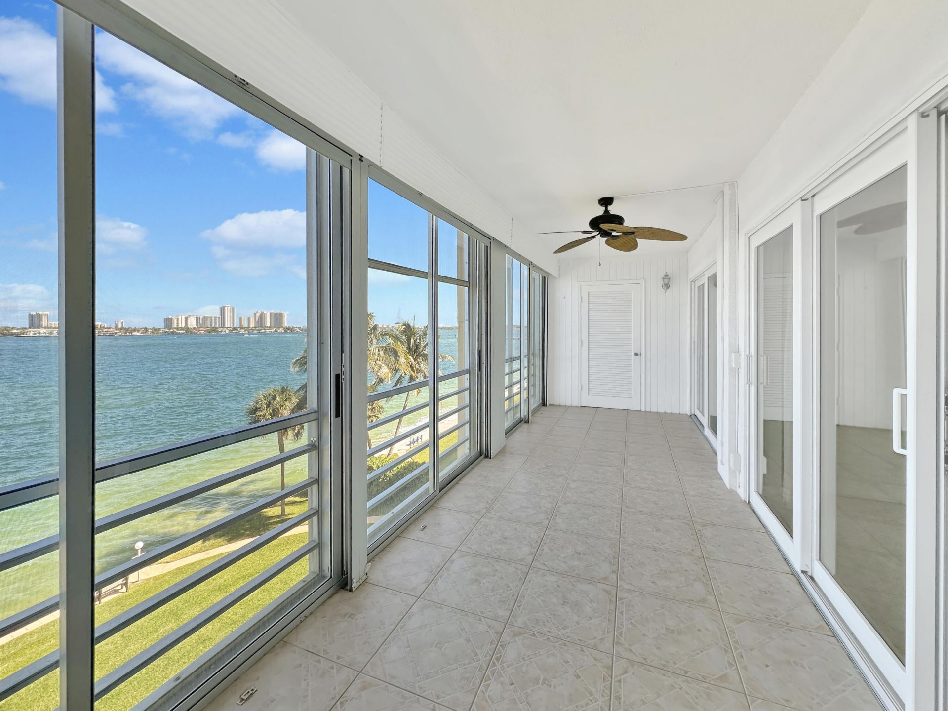 501 Lake Shore Drive, Unit 505, West Palm Beach, FL 33403 Photo