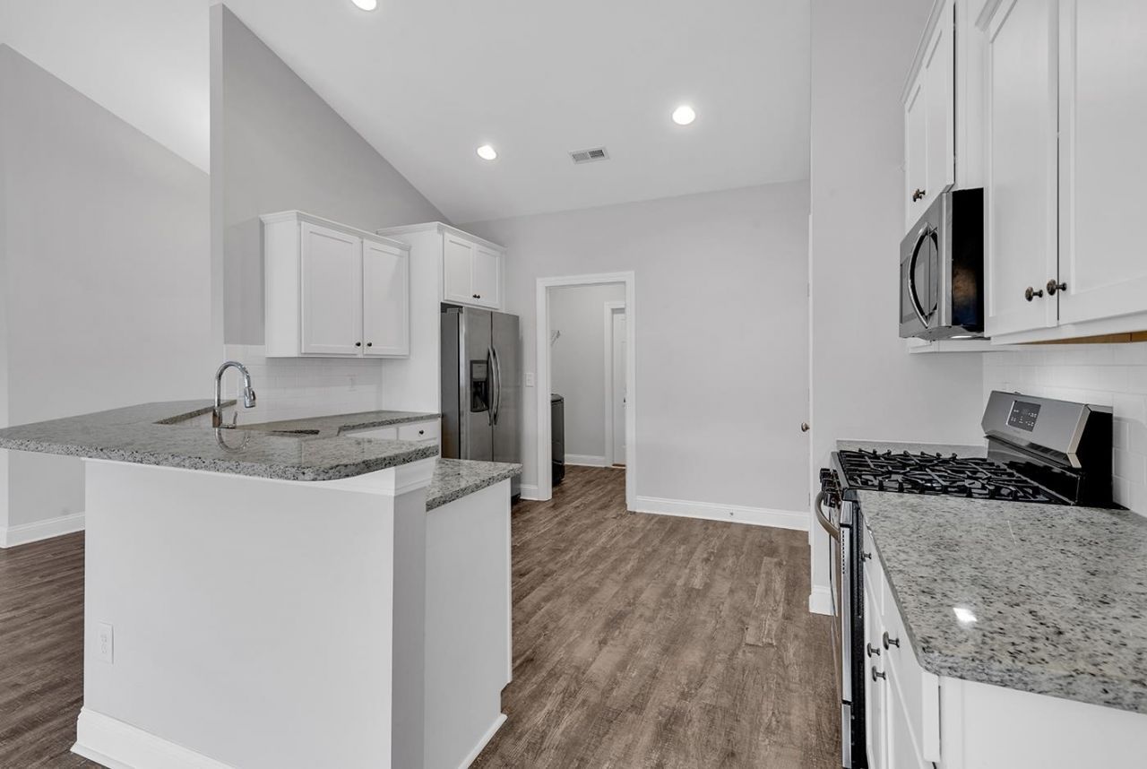 4225 Woodcliffe Dr. Photo 10