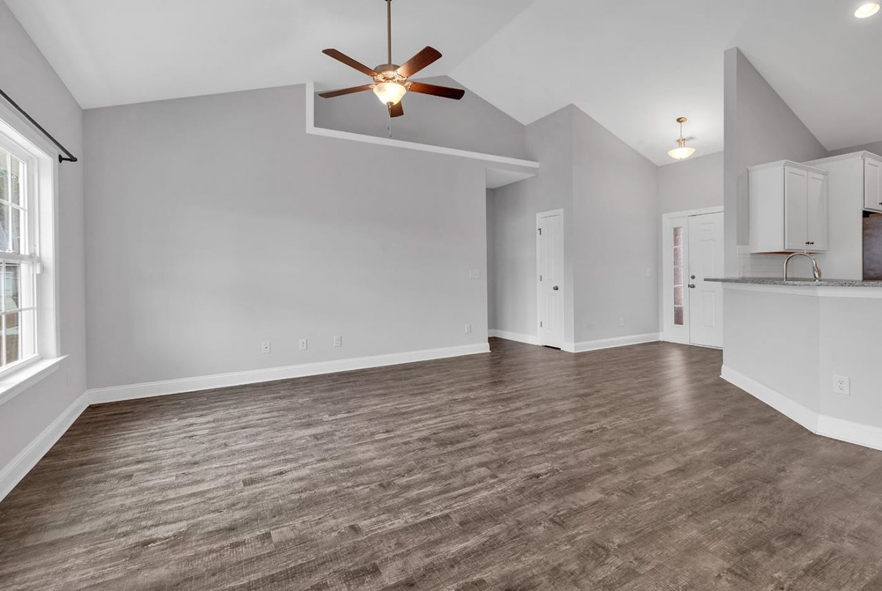 4225 Woodcliffe Dr. Photo 9