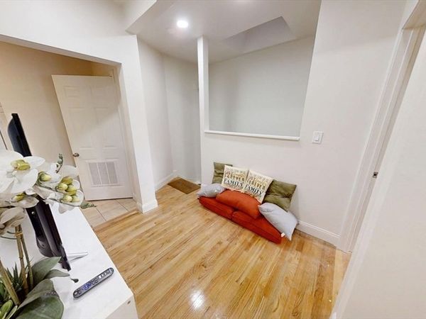 130 W 8th Street, Unit 3B, Boston, MA 02127