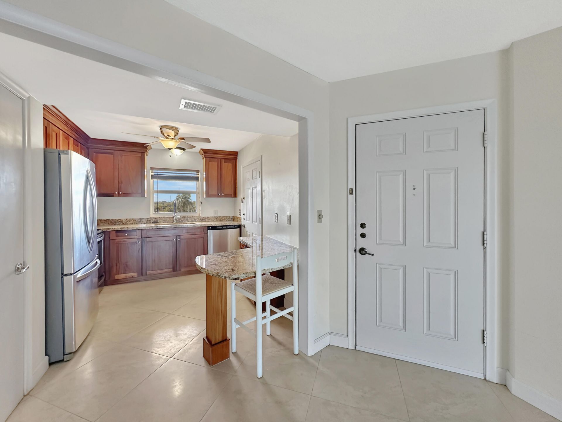 501 Lake Shore Drive, Unit Fifth Floo, West Palm Beach, FL 33403 Photo