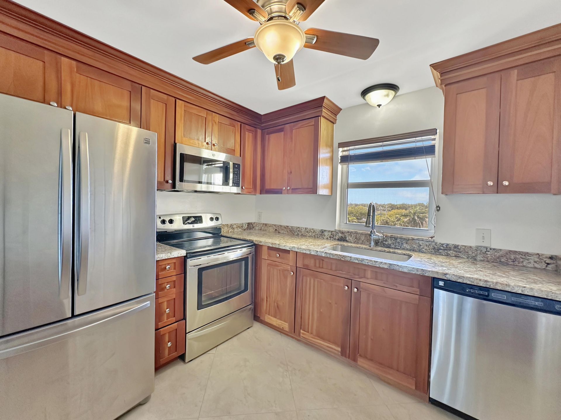 501 Lake Shore Drive, Unit Fifth Floo, West Palm Beach, FL 33403 Photo