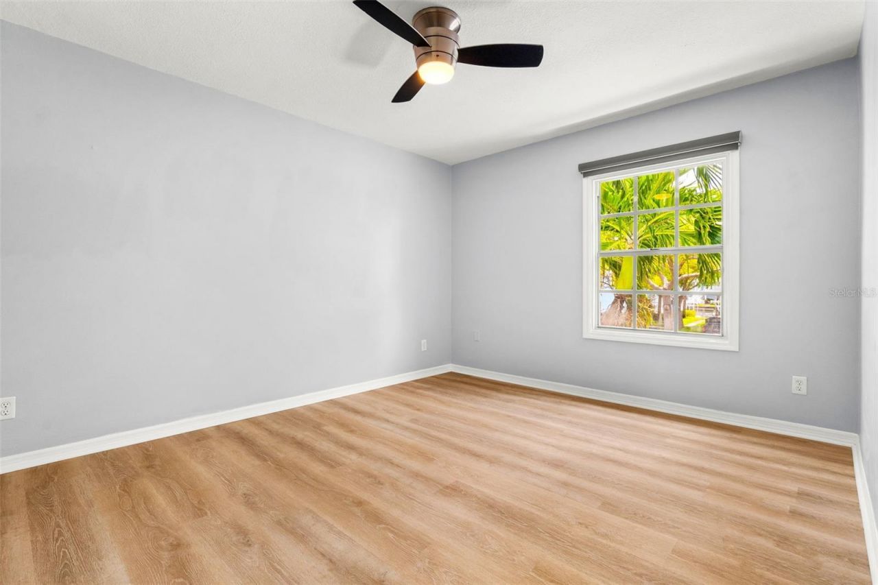 5052 Starfish Drive Se, Unit D, Saint Petersburg, FL 33705 Photo