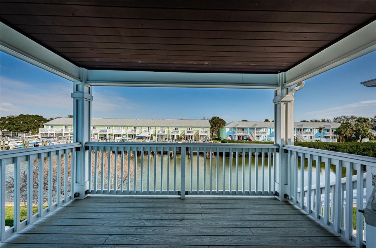 5052 Starfish Drive Se, Unit D, Saint Petersburg, FL 33705 Photo