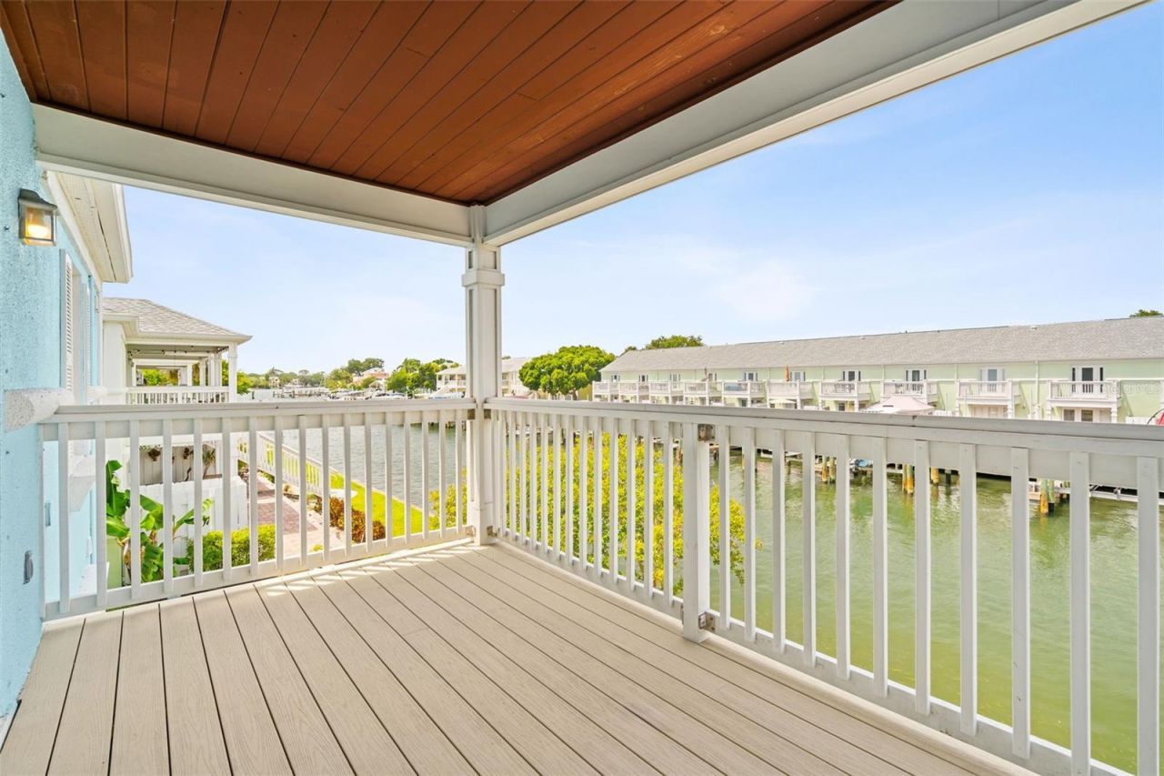 5052 Starfish Drive Se, Unit D, Saint Petersburg, FL 33705 Photo