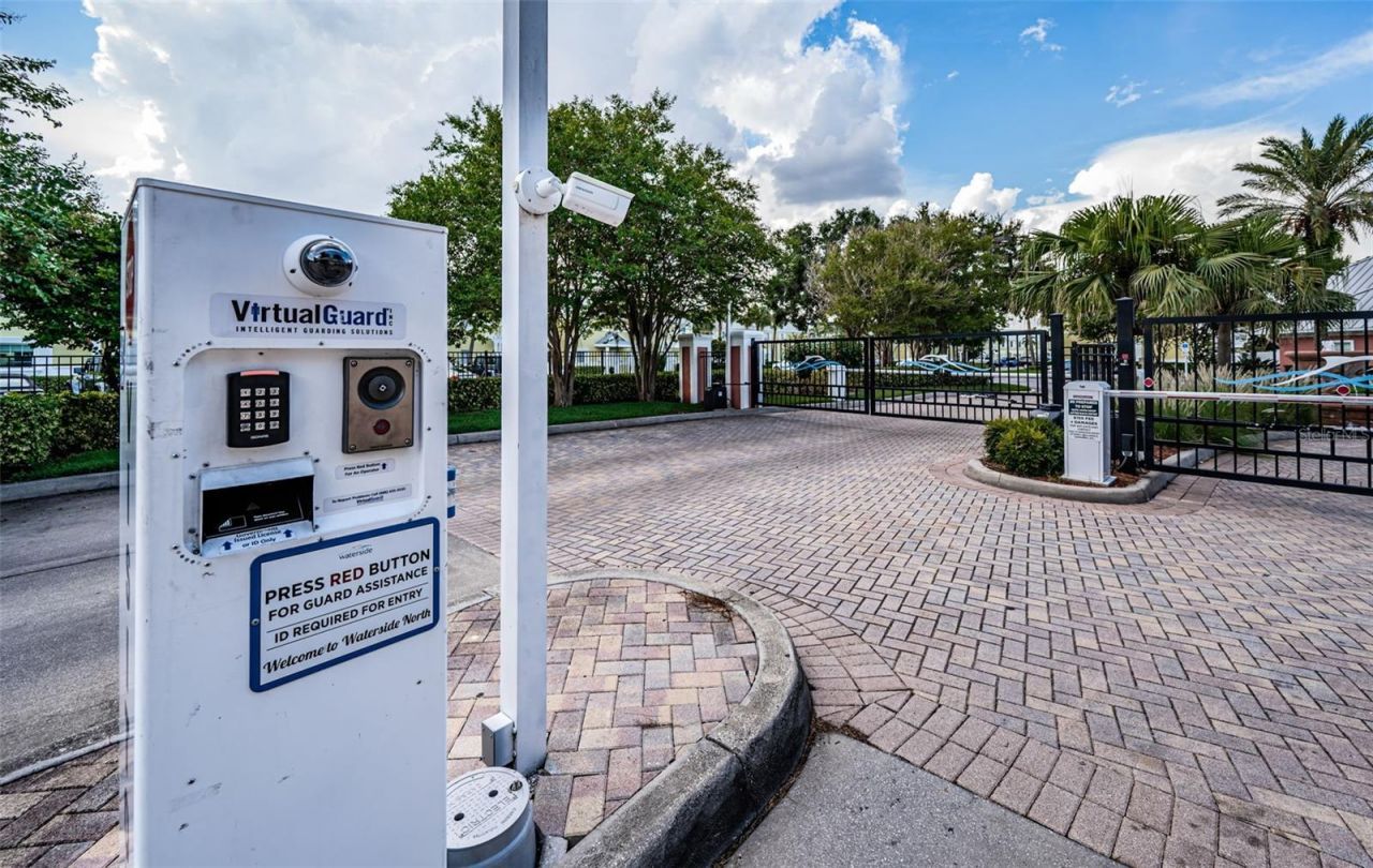 5052 Starfish Drive Se, Unit D, Saint Petersburg, FL 33705 Photo