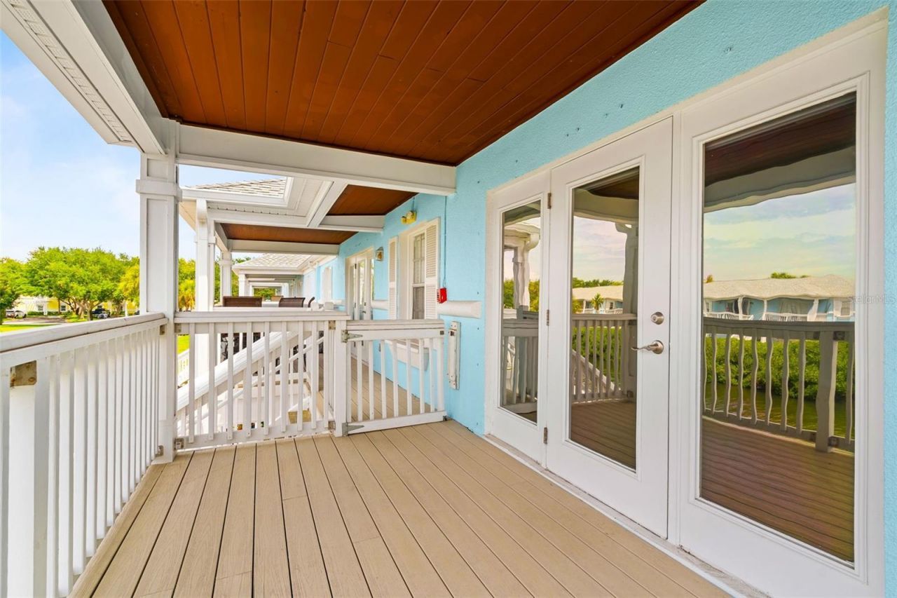 5052 Starfish Drive Se, Unit D, Saint Petersburg, FL 33705 Photo