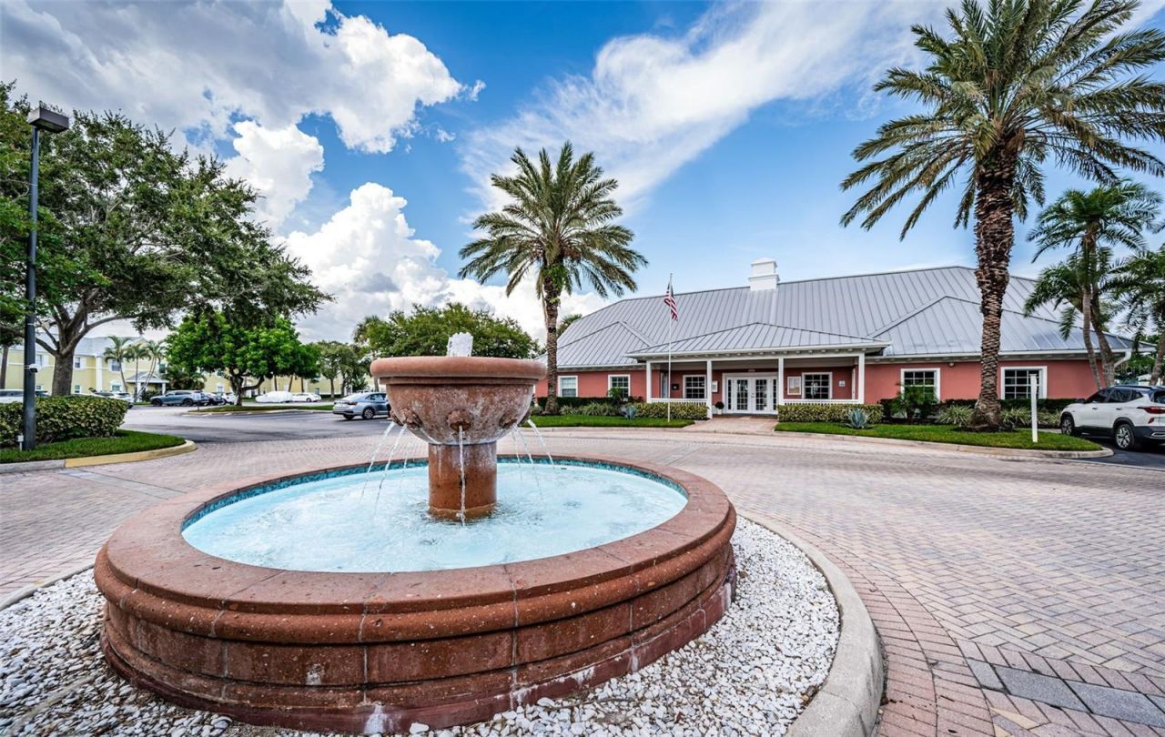 5052 Starfish Drive Se, Unit D, Saint Petersburg, FL 33705 Photo