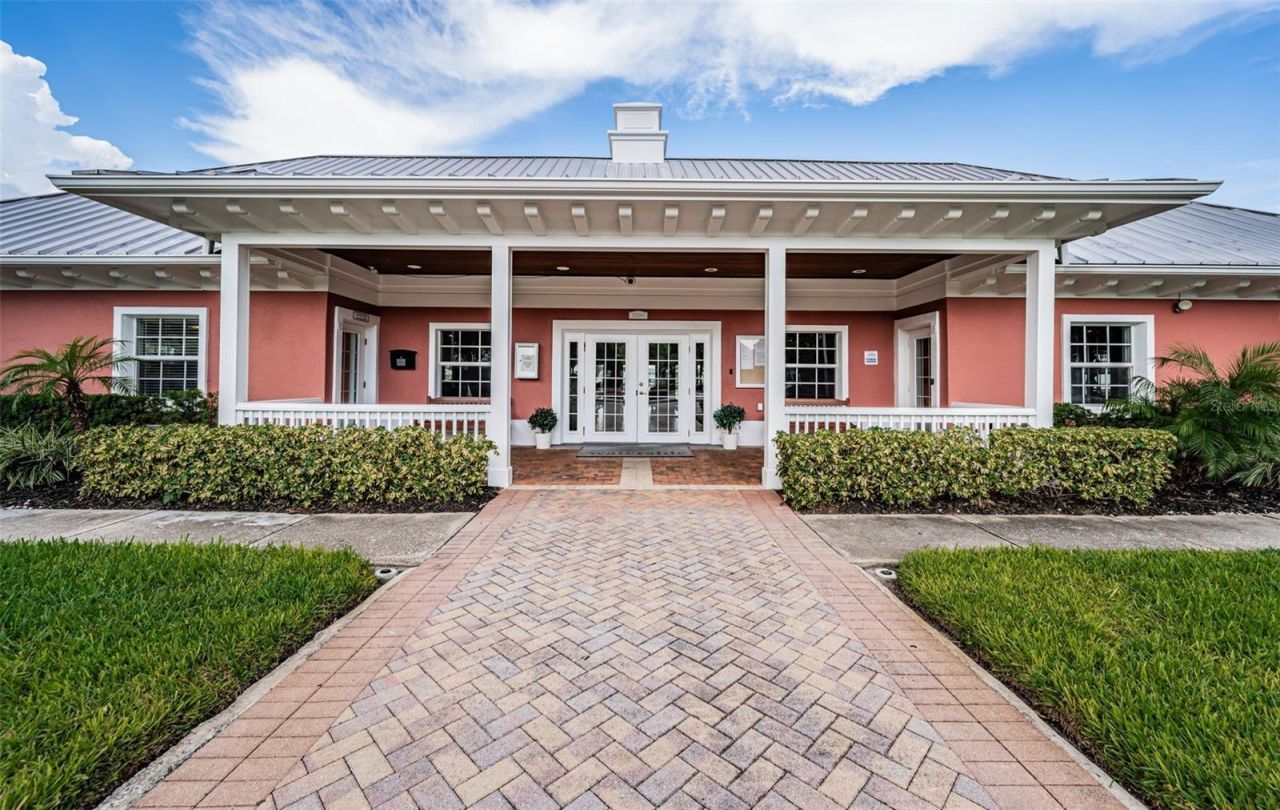 5052 Starfish Drive Se, Unit D, Saint Petersburg, FL 33705 Photo