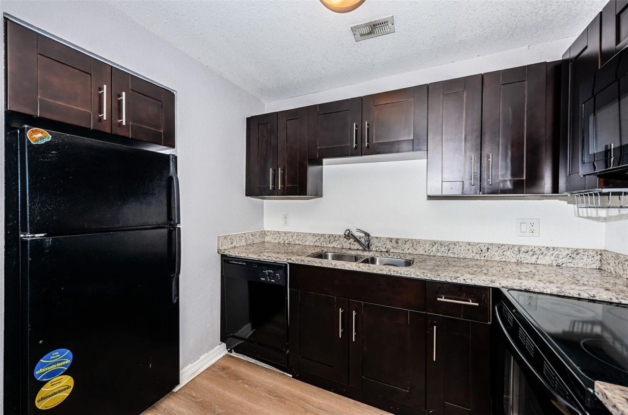 5052 Starfish Drive Se, Unit D, Saint Petersburg, FL 33705 Photo