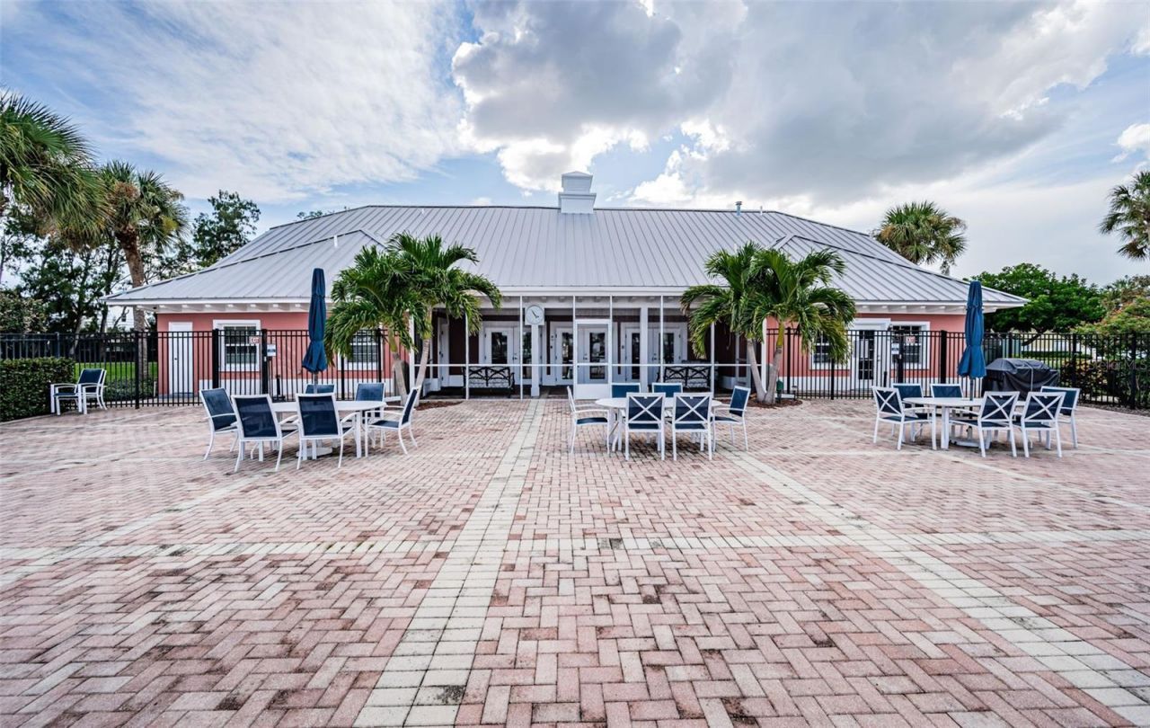 5052 Starfish Drive Se, Unit D, Saint Petersburg, FL 33705 Photo