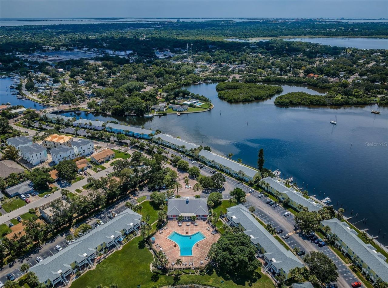 5052 Starfish Drive Se, Unit D, Saint Petersburg, FL 33705 Photo