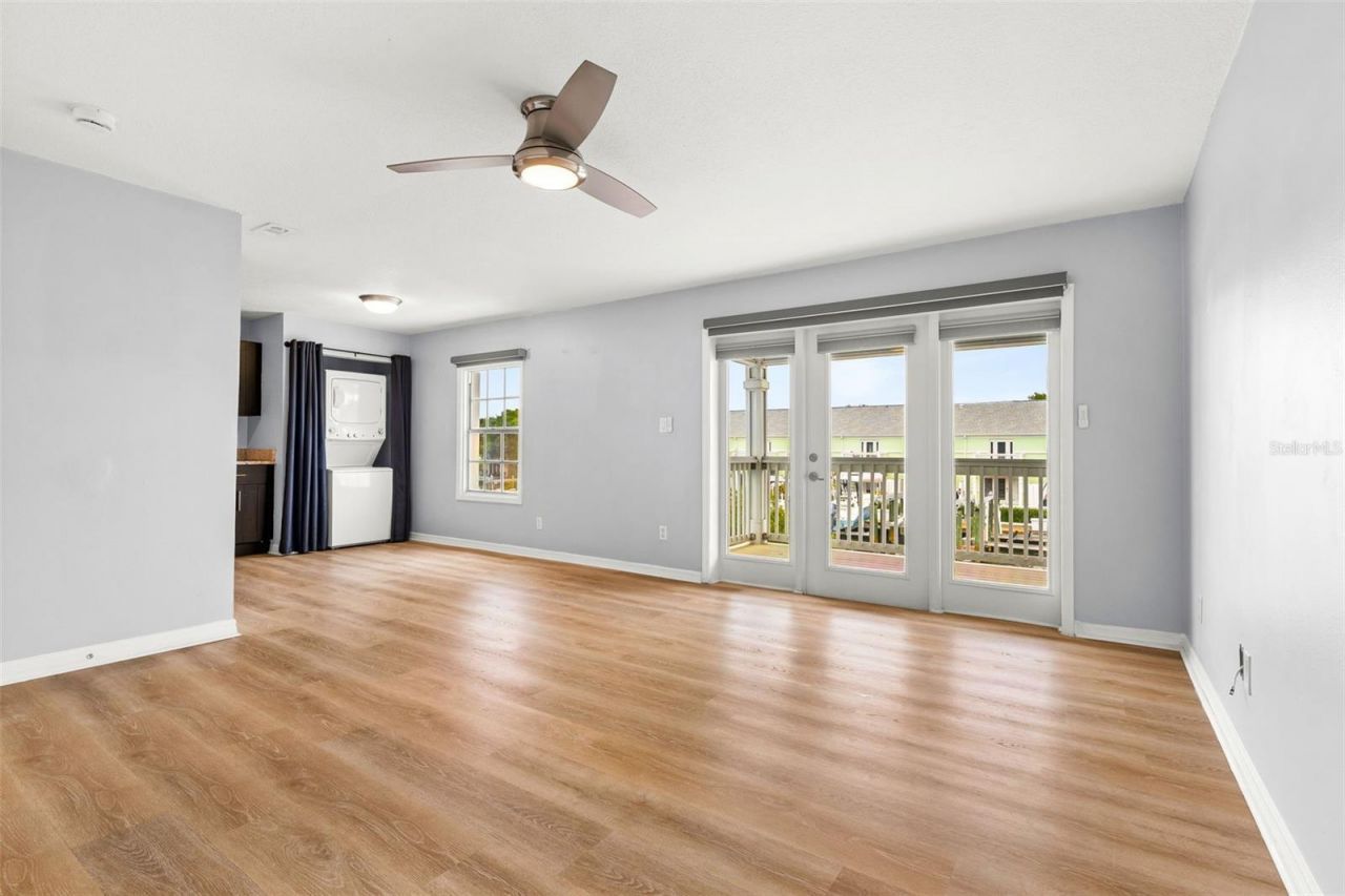 5052 Starfish Drive Se, Unit D, Saint Petersburg, FL 33705 Photo