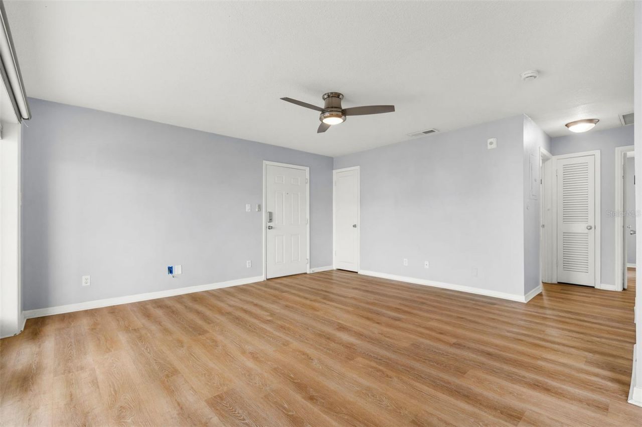 5052 Starfish Drive Se, Unit D, Saint Petersburg, FL 33705 Photo