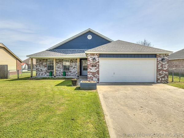 1141 Haynie Street , Skiatook, OK 74070