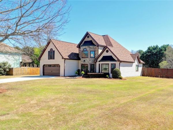 408 Beech Hollow Trail , Loganville, GA 30052