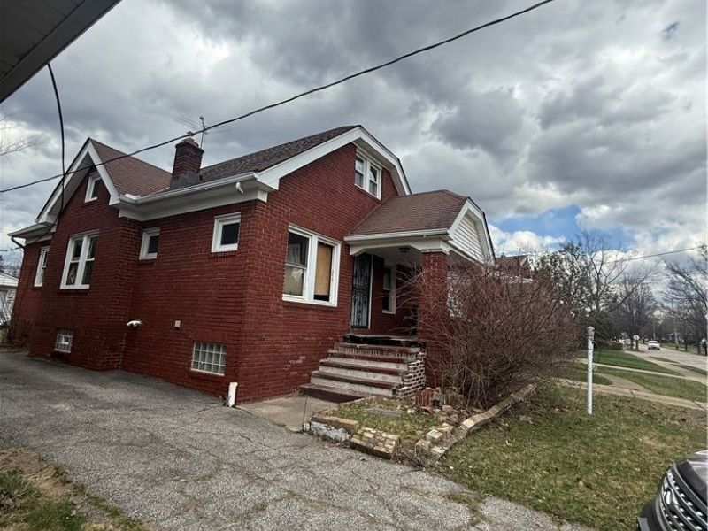 13605 Melzer Avenue, Cleveland, OH 44120 Photo 2
