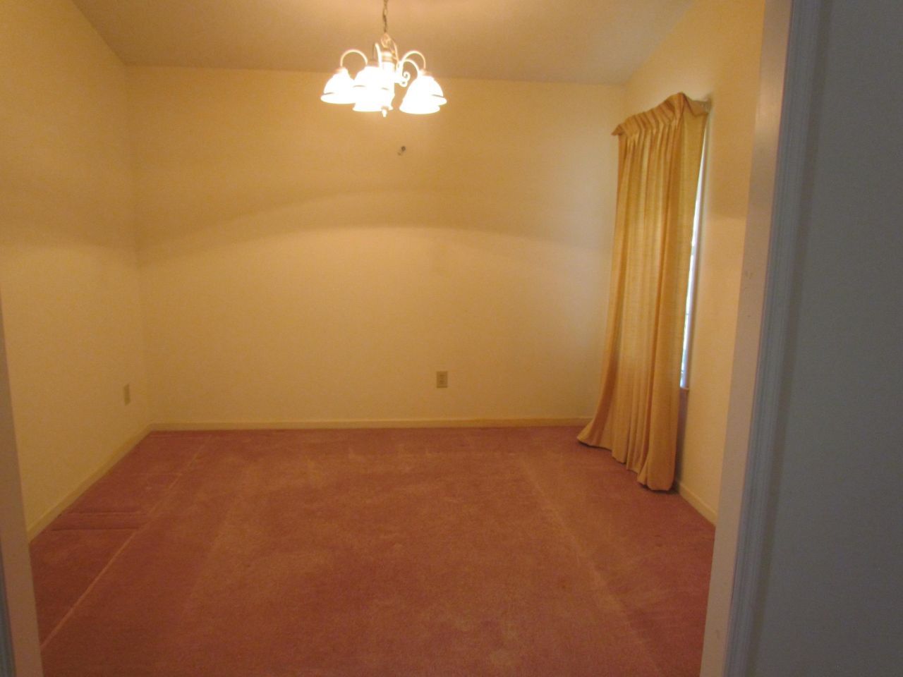 1403 Sunningdale Ln. Photo 4