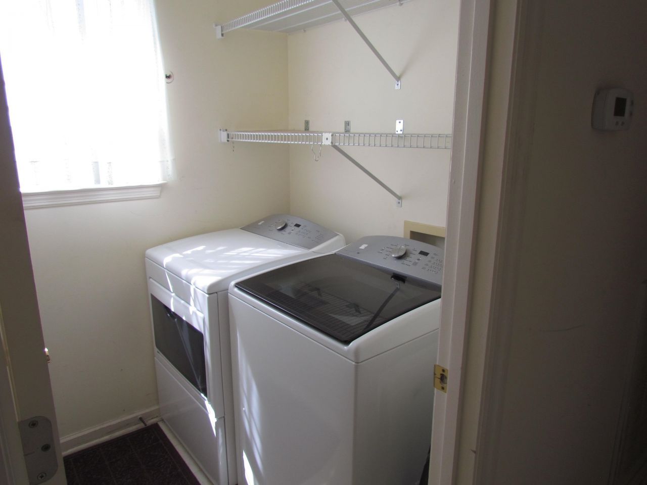 1403 Sunningdale Ln. Photo 7